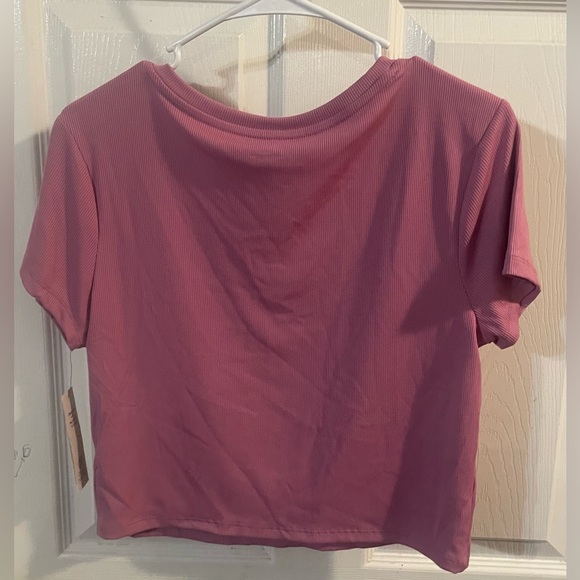🔴 3/$12 No Boundaries Women's V-Neck Ribbed Top in Rose. NWT! Size Large. - Picture 6 of 6